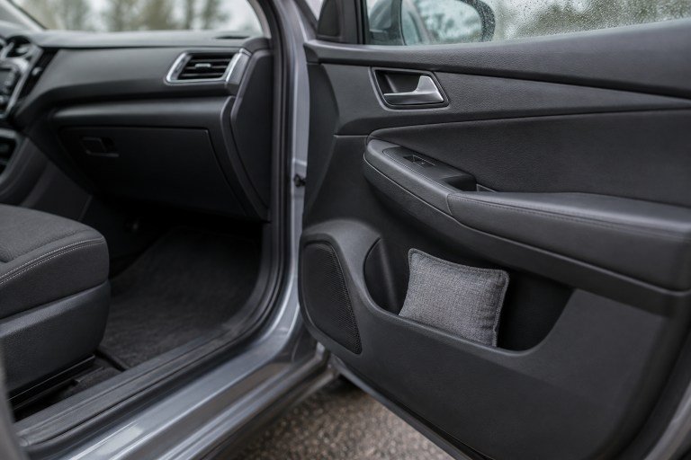 Best Car Dehumidifier Bags UK: Choose by How You’ll Dry Them